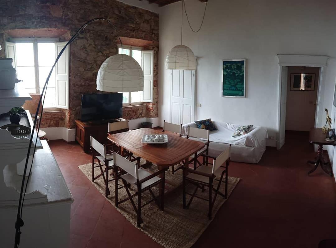 Апартаменты La Casina Di Alice Марчиана-Марина Экстерьер фото